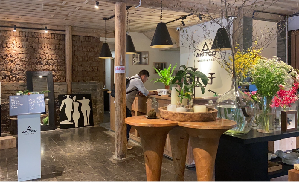 1627557647433829.png 瑞特科電梯昆明展廳.png